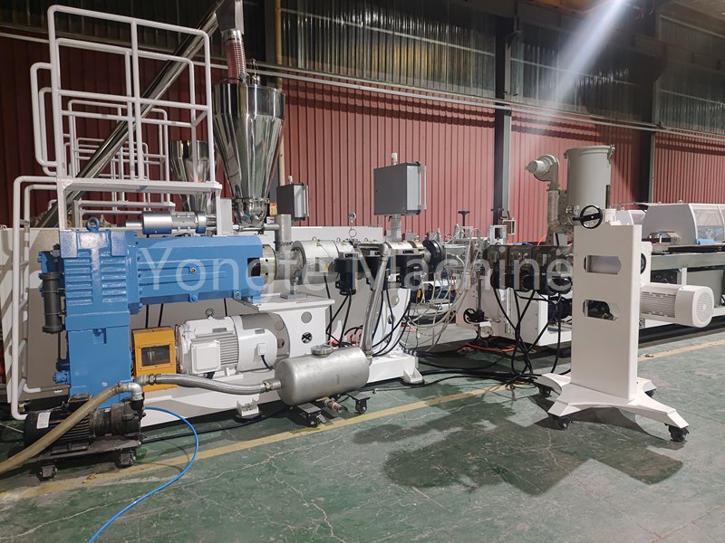 Yongte Plastic Machinery: Przy doskonałym wyposażeniu profilu drewna-plastycznym silnie wzmacnia rozwój europejskiego rynku drewna-plastycznego