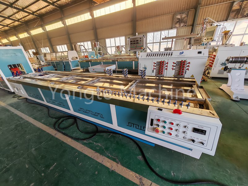 Yongte Plastic Machinery wprowadza nową wytłaczarkę zbiornika zbiornika deszczowego PVC
