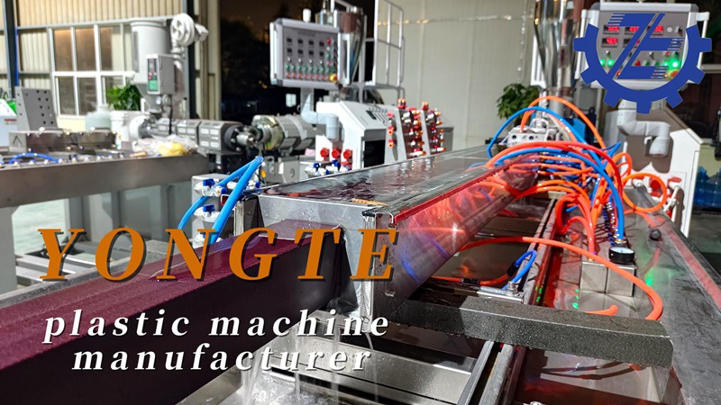 Yongte Plastic Machinery Wood Plastic Board Linia: zielone rozwiązanie do zarządzania płytami obwodów drukowanych odpadów