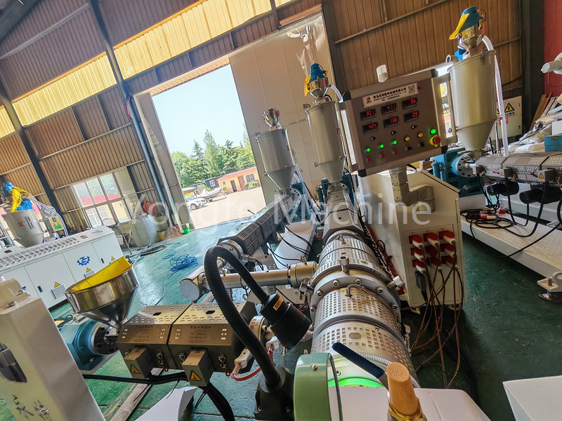 Jaka jest żywotność form do rur PPR wykonanych z różnych materiałów?