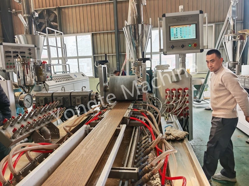 Stabilna praca naszej maszyny tarasowej WPC