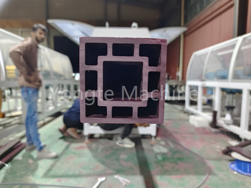 Maszyna do produkcji słupów ogrodzeniowych WPC