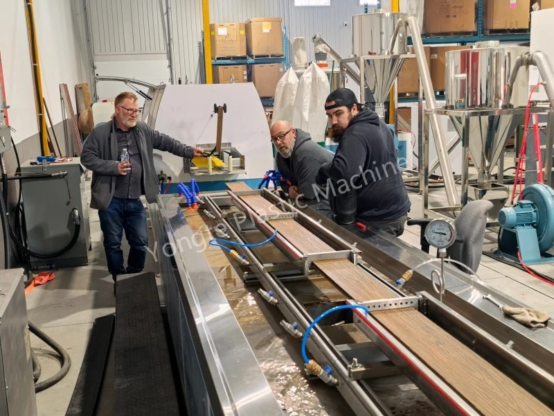 WPC extrusion machine